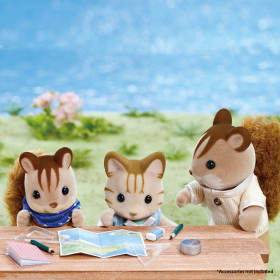 Walnut Squirrel Family, , small image number 3